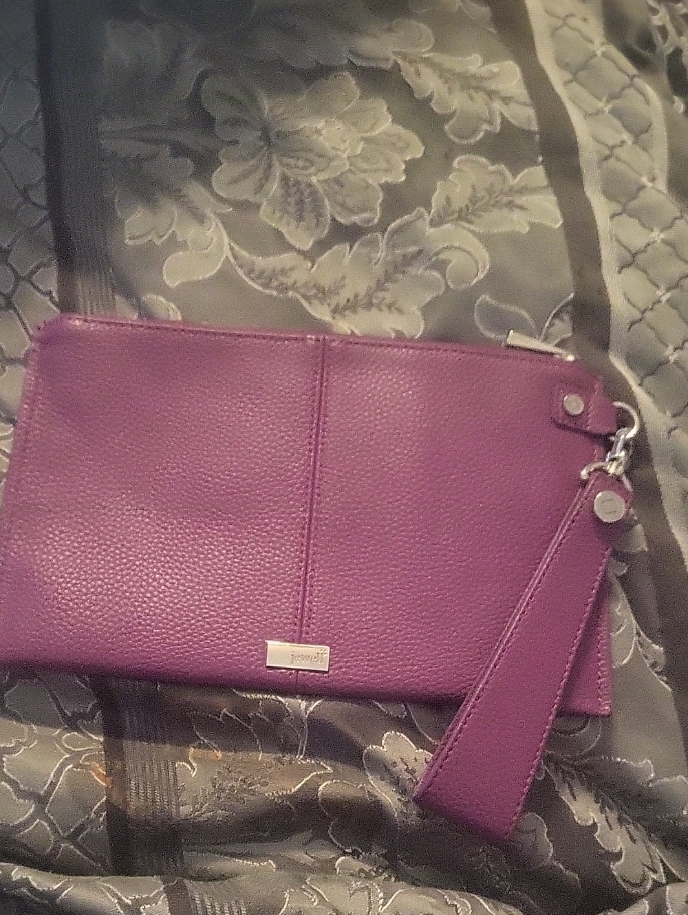 Thirty One Jewell Fuschia Wristlet